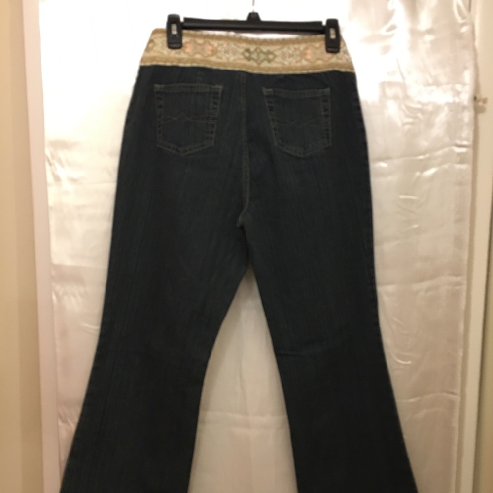 Jean - Picture 3 of 3